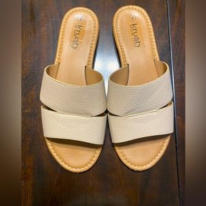 Beige flat sandals